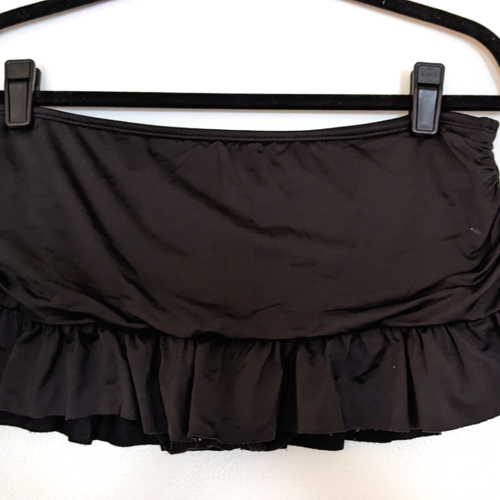 Black a.n.a. pleated swim skirt